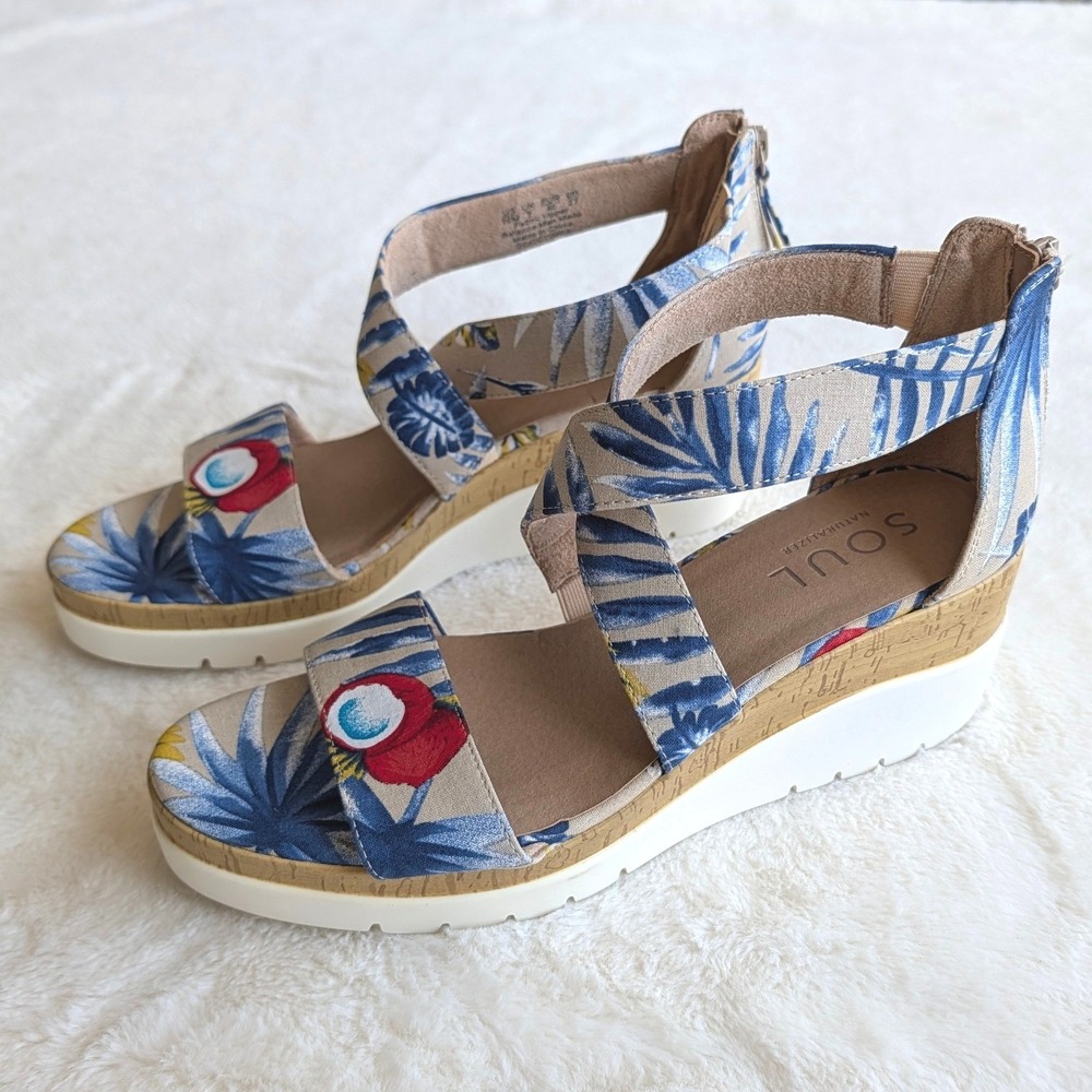 SOUL Naturalizer Women Tropical Floral Wedge Sandals Blue Red Tan Size 10M